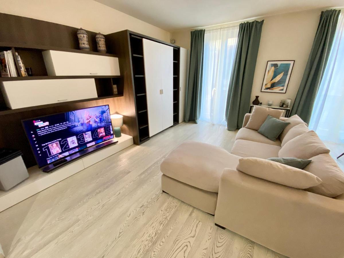 Front Beach Apartments Viareggio Eksteriør bilde