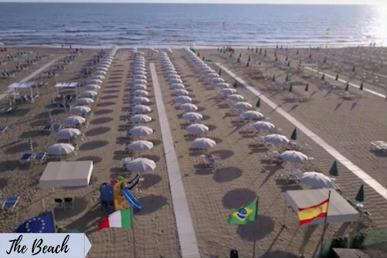 Front Beach Apartments Viareggio Eksteriør bilde
